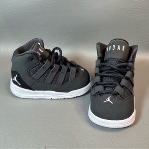 NIKE AIR JORDAN MAX AURA TODDLER/KID [SIZE 4C] ANTHRACITE/FOAM PINK [AQ9251-060]